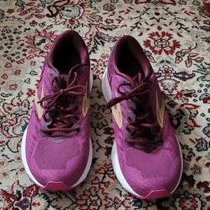 Brooks/ Launch 6/ Womens 10 Energize me Sneakers/ Color: Aster/ Fig/ Purple